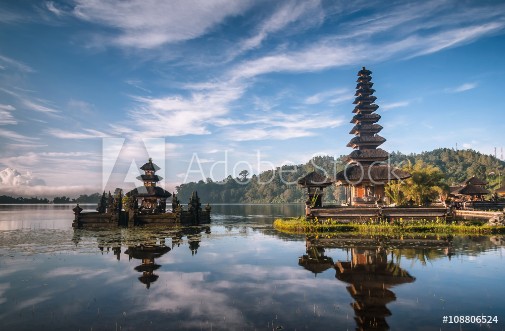 Afbeeldingen van View od a Temple at Bali Indonesia